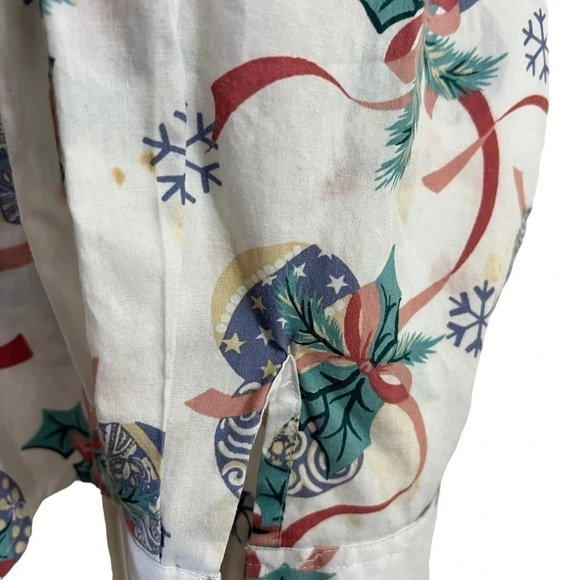 Cabin Creek Christmas Button Up Shirt XL All Over Pattern Snowflake Ornaments - Picture 6 of 7